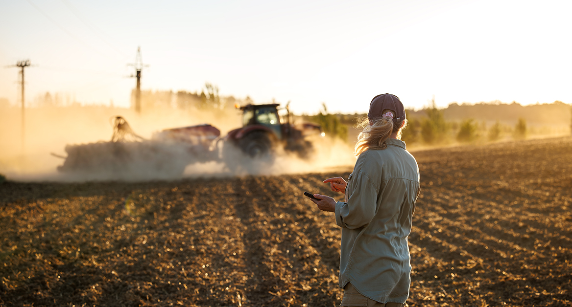 ¿Qué pasaría si visibilizáramos la importancia de las mujeres en el desarrollo agrario?